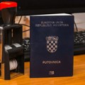 Srbin s hrvatskim pasošem greškom sebe i tek rođenog sina upisao kao Hrvate – usledili problemi