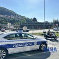 Pratio nepoznatu ženu i sustigao je kod parka, uhvatio je za vrat pa pokušao da otme torbu: Policija uhvatila razbojnika u…