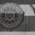 FBI veruje da je kinesko hakovanje telefona američkih zvaničnika omogućilo pristup pozivima i SMS porukama