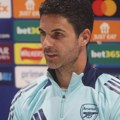 Probudilo ih ispadanje od Parižana, Arsenal već završio veznog, a sad napadač!