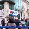 Haos u Kraljevu: Članovi SNS gađaju građane jajima, policija čuva naprednjačke prostorije