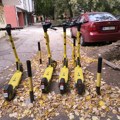 Nišlije koriste električne trotinete preko aplikacija, ali kažu da nedostaju kacige