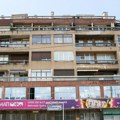 Zbog omiljene hrane Srba, stanari zgrade u centru grada proživljavaju pakao: "Žive kao varvari, to je užasno"