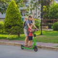 "Električni trotinet nije igračka": Apel roditeljima da tokom leta povedu računa o bezbednosti dece