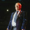 Milanče Radosavljević se rasplakao na koncertu, zaustavio muziku, pa se obratio publici: "On me je pod stare dane doveo na ovu…