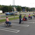 OSOBE SA INVALIDITETOM BLOKIRALE PARKING LIDLA