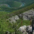 Dveri traže ostavku gradonačelnika Čačka zbog izgradnje betonskog vidikovca na planini Kablar