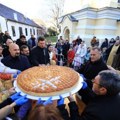 I ove godine tradicionalno LOMLJENJE ČESNICE u porti Stare crkve