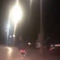 (Video) "hod po ivici ponora": Snimljen jeziv trenutak sa maloletnicima u ovom gradu Srbije, roditelji gledaju i strepe: "Ovo…