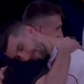Avramović prišao Dobriću na kraju meča Zvezda - Dubai, usledio pozdrav koji je lekcija svim navijačima