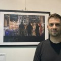 Transparenti, zastave i ljudi: Novosadski protest u slikama Lazara Novakovića (FOTO)