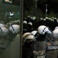 MUP: Privedeno 37 osoba zbog narušavanja javnog reda i izazivanja incidenata ispred Skupštine