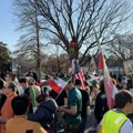 (Foto/video) Slavlje Iranaca ispred Bele kuće zbog ubistva Alija Hamneija: "Hvala Trampu, konačno smo slobodni"