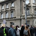 Protest ispred Predsedništva, deo Ulice Kralja Milana zatvoren za saobraćaj
