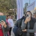 U Aranđelovcu danas dva paralelna skupa – aktivisti SNS-a snimali novinarku Glasa Šumadije