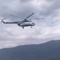 Trenutak pre pada helikoptera Pri sletanju se zakačio za žice (video)