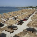 (VIDEO) Protesti na Halkidikiju: Nezadovoljni zbog toga što barovi zauzimaju plaže
