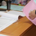 "Bačeni" potpisi građana: 12 lista predalo RIK-u ukupno 122.000 potpisa više nego što je neophodno