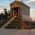 Najmisteriozniji spomenik u Srbiji Ko je bio " Neznani junak"?