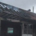 (Foto) varnica pala na benzin, sve buknulo: Požar i eksplozije u garaži, kuća porodice sa bebom spasena u poslednji čas