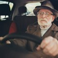 Starost i vožnja: Kada stručnjaci savetuju prestanak upravljanja automobilom