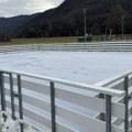 Počelo da radi klizalište: Mališani u Vlasotincu imaju novo mesto za zabavu