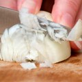 Da li ljubav prema crnom luku može da otkrije nešto o budućem zdravlju? Novo istraživanje donosi zanimljivu vezu