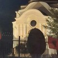 Novi udar na svetinje SPC; Okačene UČK zastave FOTO