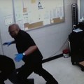 Upozorenje! Uznemirujući sadržaj Isplivao snimak policijske torture u Mičigenu (uznemirujući video)