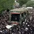 Stotine hiljada ljudi na ulicama Teherana, Hamnei predvodi molitvu za Raisija