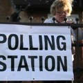 Otvorena birališta širom Velike Britanije: Građani biraju kandidate za Donji dom parlamenta