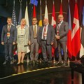 BiH na "kritičnoj prekretnici": NATO poziva na politički dijalog