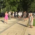 Zvižduci za Vladu u Knjaževcu: Građani protestovali povodom 100 dana rada