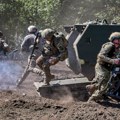 GUR: Pogođeni ruski helikopteri i tegljač na Krimu; Kremlj objasnio zašto su na Putinovom automobilu kineske registarske…
