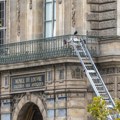 Пронађен комад накита из Лувра, наводно круна која је припадала Наполеоновој супрузи