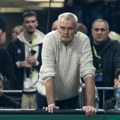 Žarko Paspalj nije seo ceo meč! Pogledajte šta je radio na meču protiv Bajerna... /galerija/