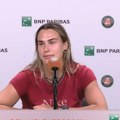 Sabalenka šokirala novinare posle ispadanja sa Rolan Garosa: "Želim da se povučem iz tenisa sada!"