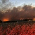 Požari bukte na dva grčka ostrva