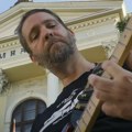 ANALIZA: Fijasko Džonija „i ja sam ćaci“ Dašića i njegovog „kad porastem biću Čile“ festivala
