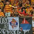 Ovo će oduševiti sve Srbe! Poljski navijači na centralnoj tribini razvili dve zastave "Kosovo je Srbija"
