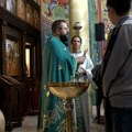U Leposaviću moleban za početak školske godine Deci obezbeđen pribor za školu (video)