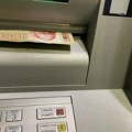 Čovek u Mirijevu izboden dok je podizao novac sa bankomata