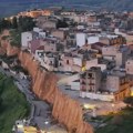 Grad na jugu Sicilije evakuisan zbog odrona: Đorđa Meloni obišla pogođena područja