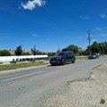 Teška nesreća kod pijace u Sonti: Muškarac poginuo kada je na njega naleteo "fijat" (foto)