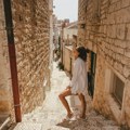 Živim u najboljem gradu u Evropi jer ovde svaki dan sija sunce, ali jedna stvar je užasna. Moji ljudi iz Srbije će me najbolje…