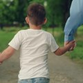 Poruka "Ljubav pobeđuje" na bilbordima u regionu deo kampanje o usvajanju
