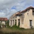 "Koja je ovo civilizacija..." U ovom selu već 30 godina žive bez struje, u 21. veku koriste sveće i baterijske lampe