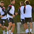 Dušan Tadić radio sklekove na treningu pred Grčku: Kapiten vratio osmeh na lica kod Orlova