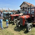 Na Traktorijadi u Gornjoj Jajini izabran najstariji, najlepši i najjači traktor