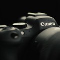 Canon i dalje dominira tržištem fotoaparata i kamera, daleko ispred Nikon i Sony